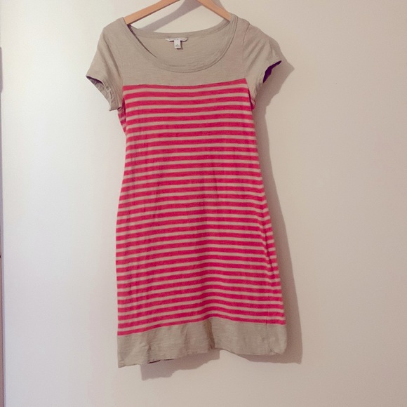 Banana Republic Coral and Tan Striped knee-length dress. Size M - Picture 2 of 5